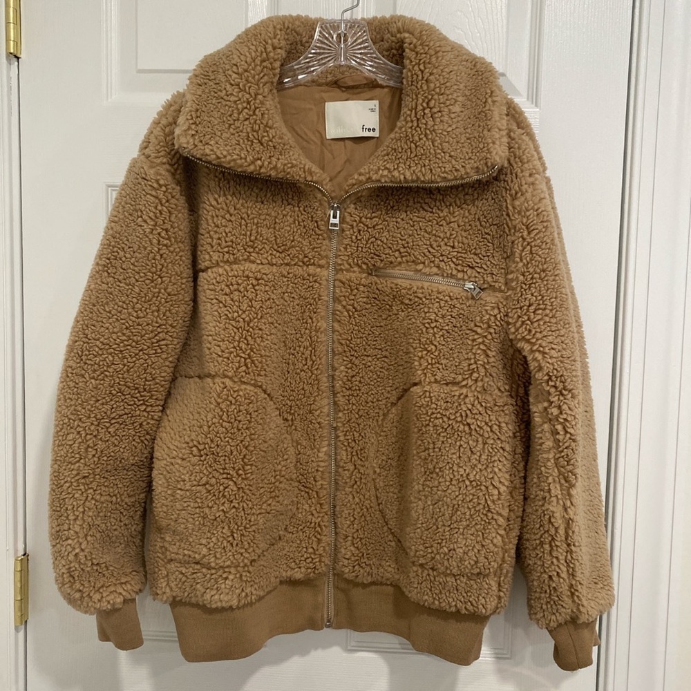 Aritzia Wilfred light brown teddy jacket